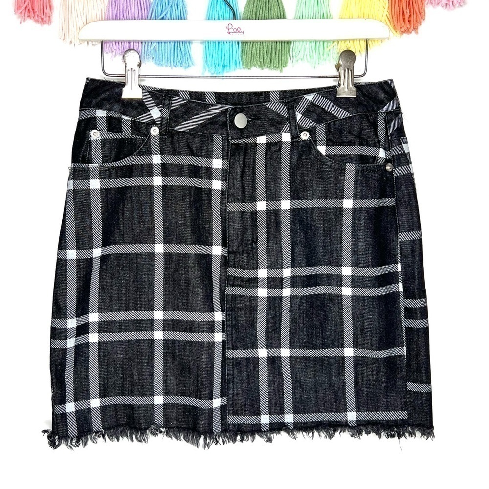 Umgee Short Frayed Distressed Checkered Plaid Windowpane Mini Skirt Size Small